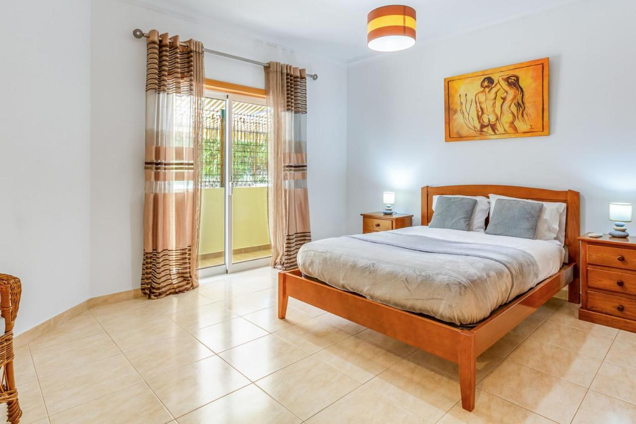 Spacious 2 Bdr Apartment W/ Patio By Lovelystay Armação de Pêra Exterior foto