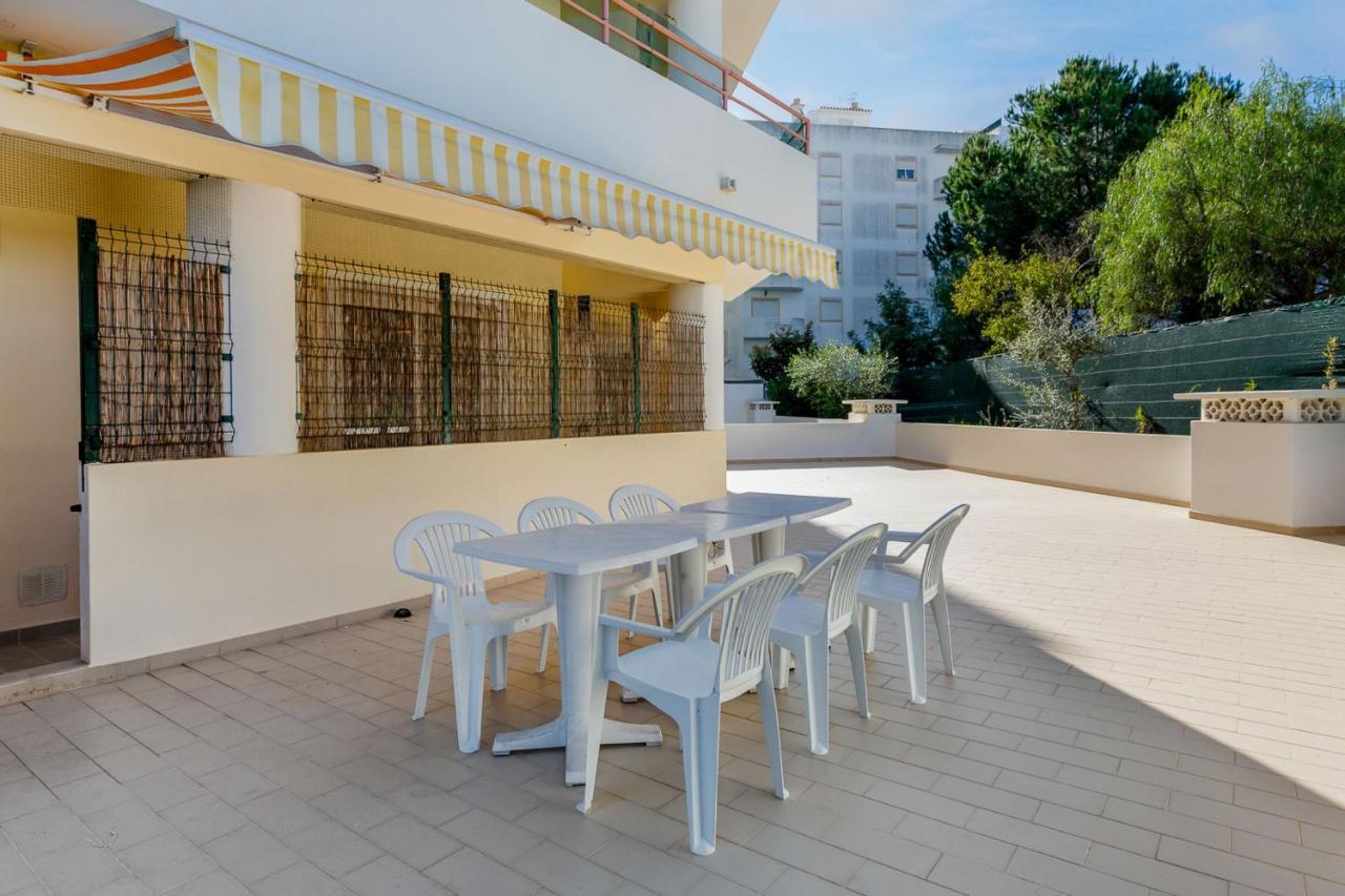 Spacious 2 Bdr Apartment W/ Patio By Lovelystay Armação de Pêra Exterior foto